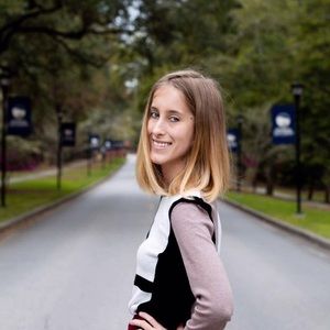 Meet your Posher, Julia